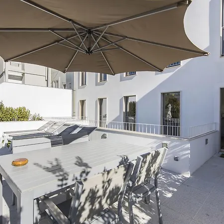 Modern Garden Terrace